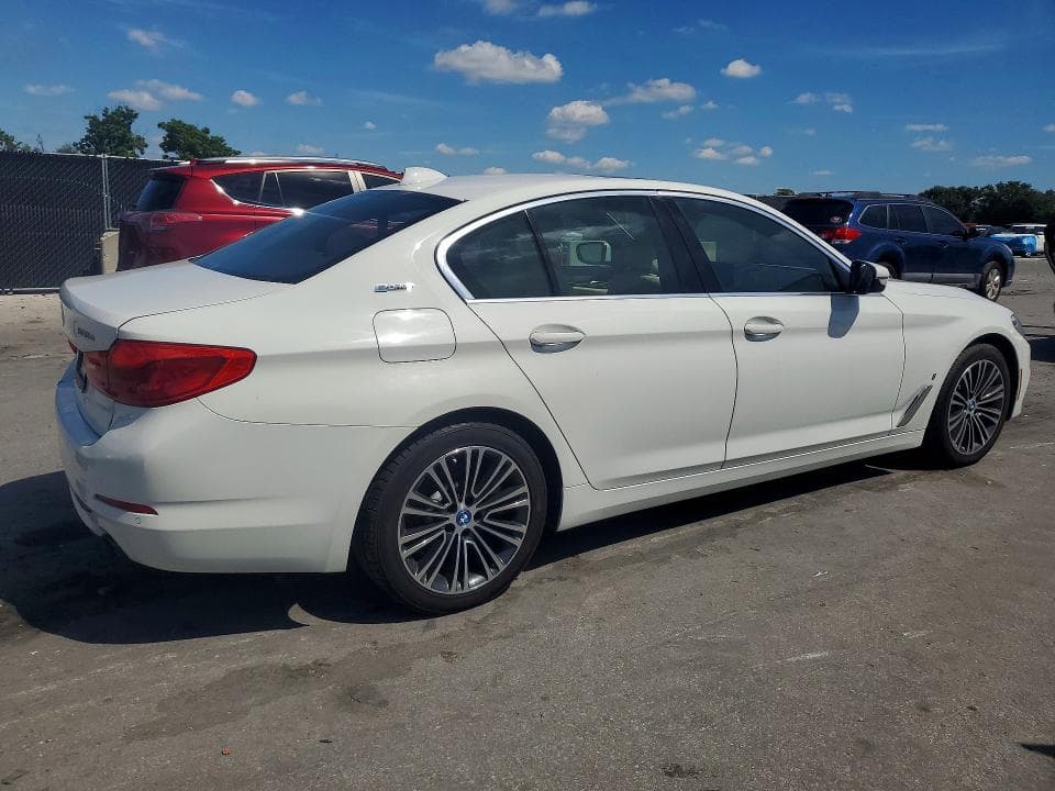 2019 BMW 530E 3
