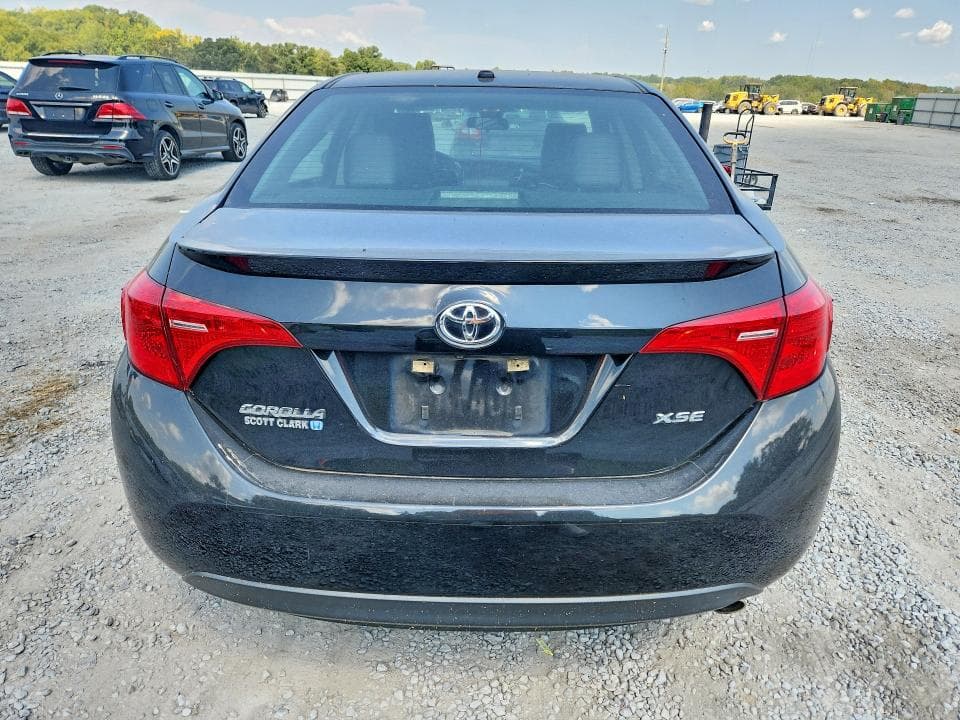 2017 TOYOTA COROLLA XSE 6