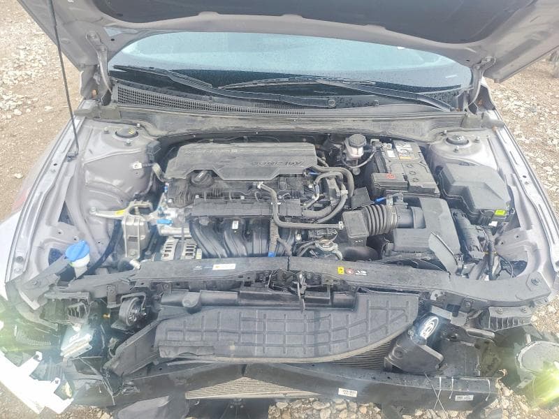 2025 HYUNDAI ELANTRA SE 11