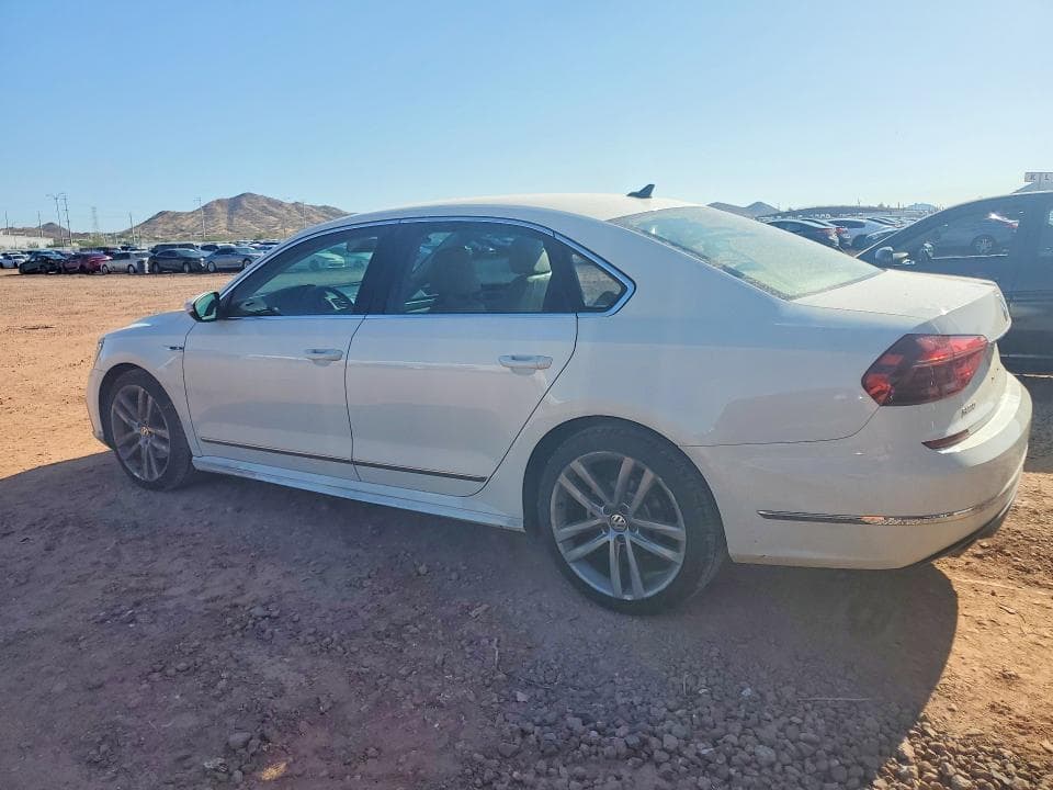 2017 VOLKSWAGEN PASSAT R-LINE 2