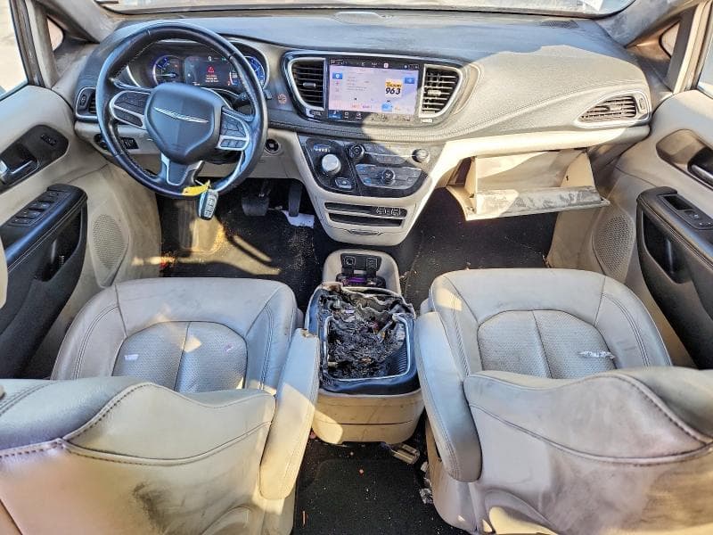 2021 CHRYSLER PACIFICA HYBRID TOURING L 8
