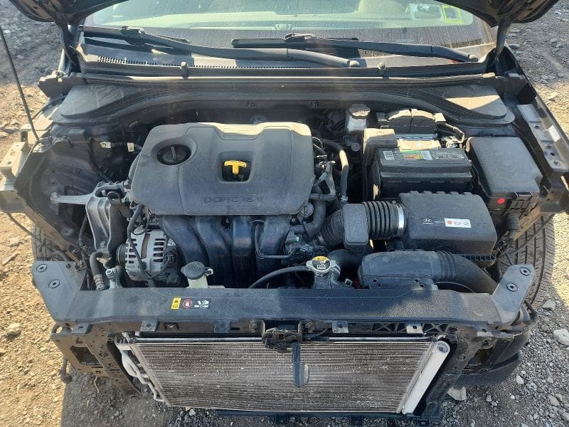 2019 HYUNDAI ELANTRA SE 11