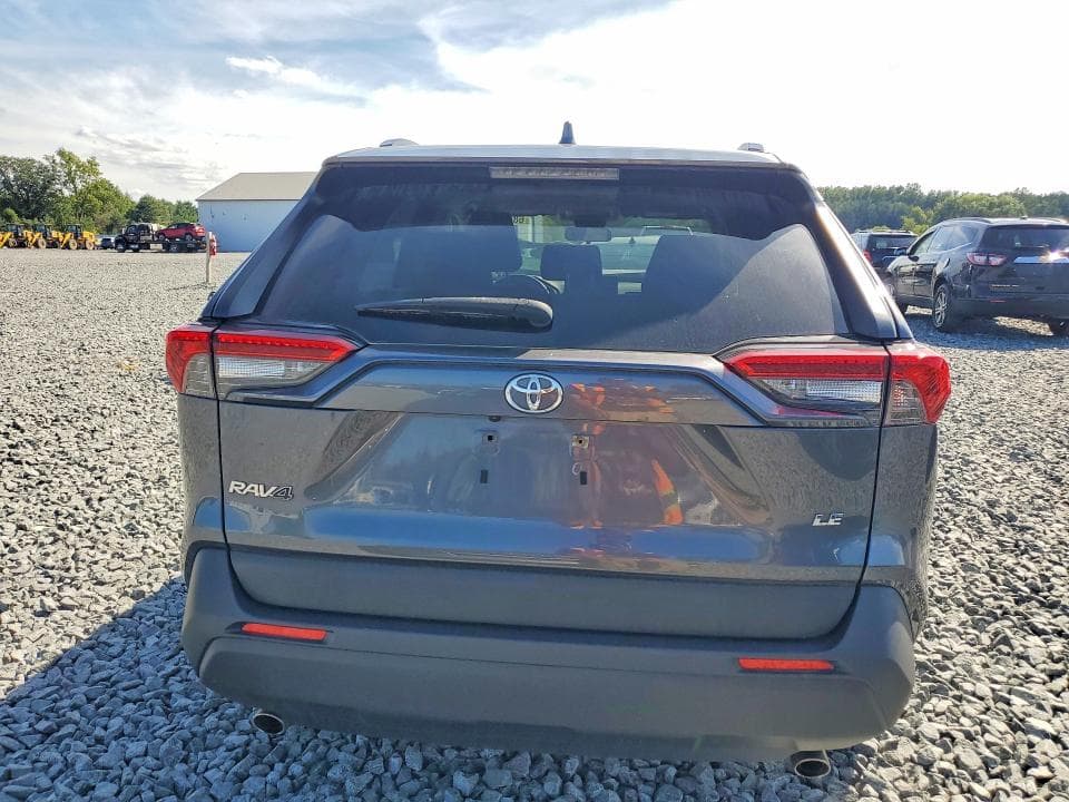2019 TOYOTA RAV4 LE 6