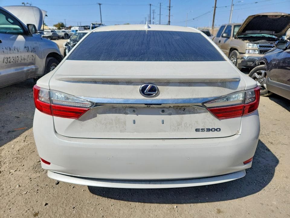 2017 LEXUS ES 300H 6