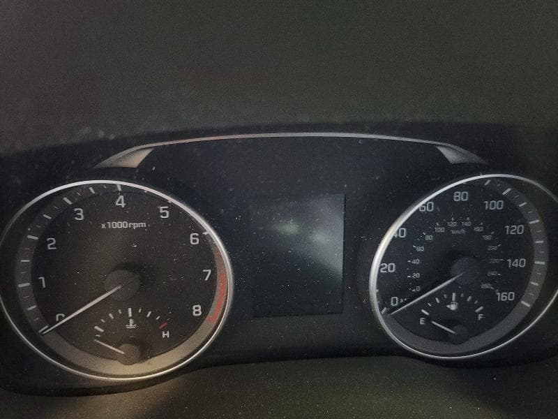 2017 HYUNDAI ELANTRA LIMITED 9