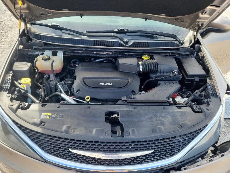 2017 CHRYSLER PACIFICA TOURING 12