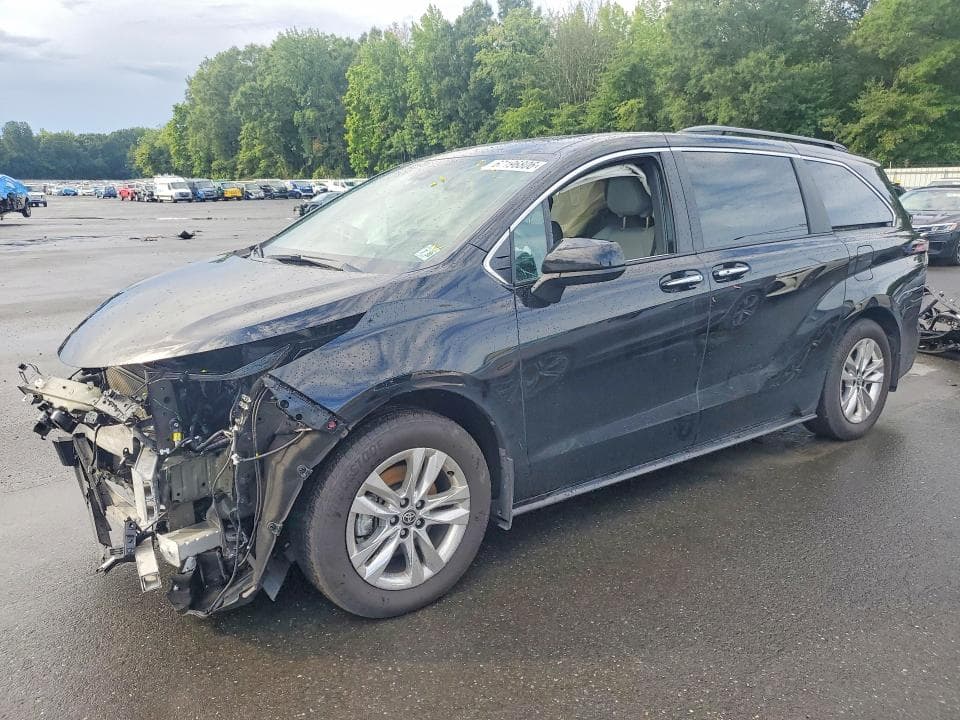 2025 TOYOTA SIENNA XLE 7-PASSENGER