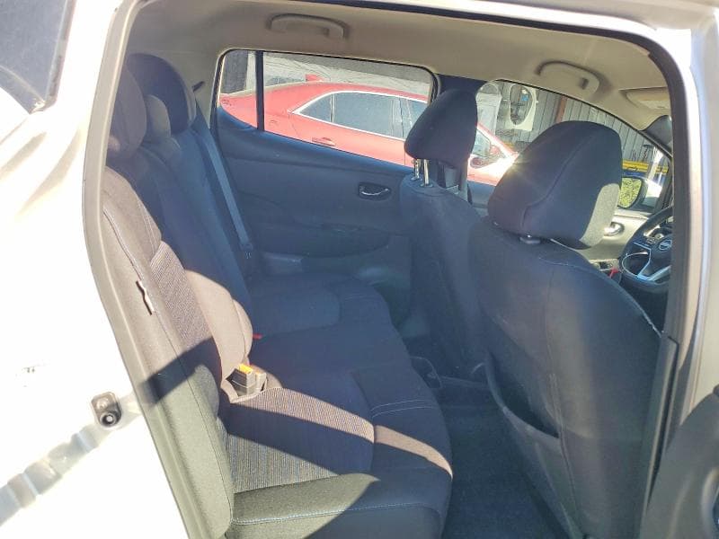 2025 NISSAN LEAF S 10