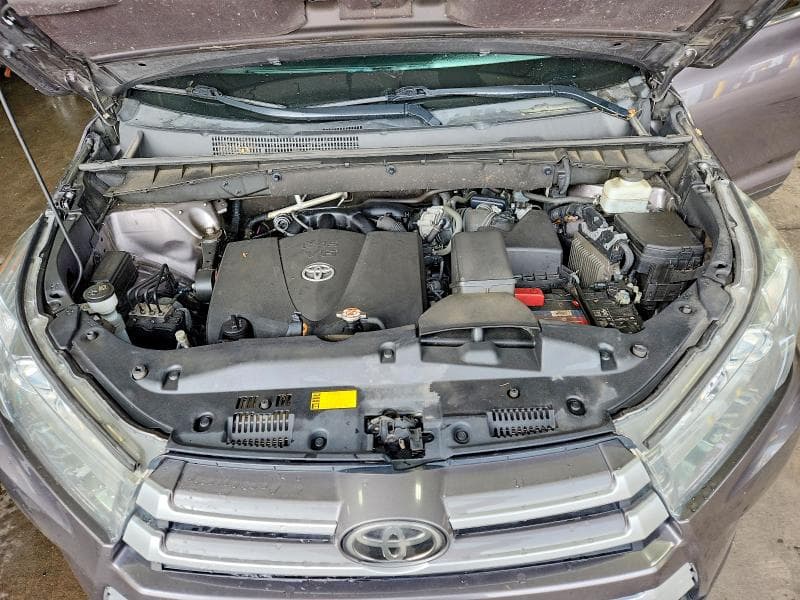 2019 TOYOTA HIGHLANDER XLE 12