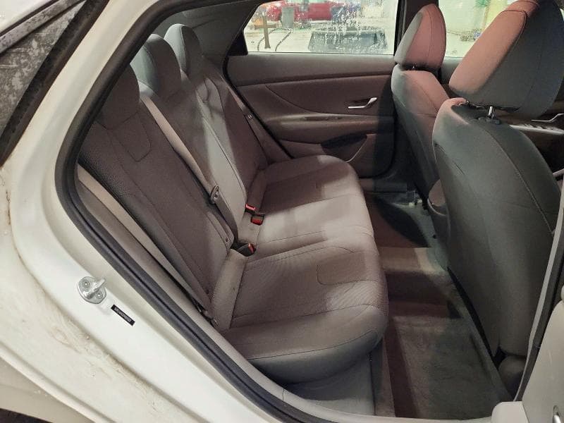 2023 HYUNDAI ELANTRA SE 10