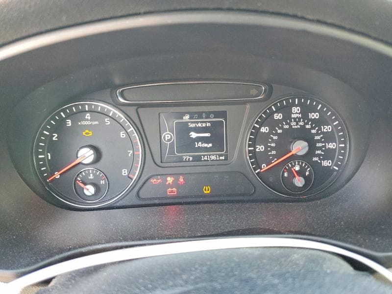 2017 KIA SORENTO LX 9