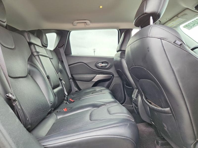 2019 JEEP CHEROKEE LIMITED 11