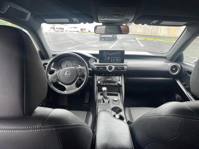 2022 LEXUS IS 300 9