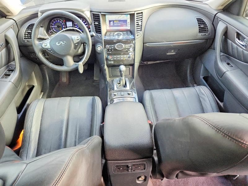 2017 INFINITI QX70 BASE 8