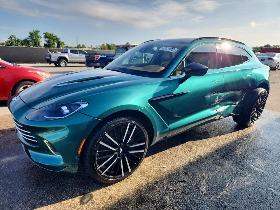 2022 ASTON MARTIN DBX
