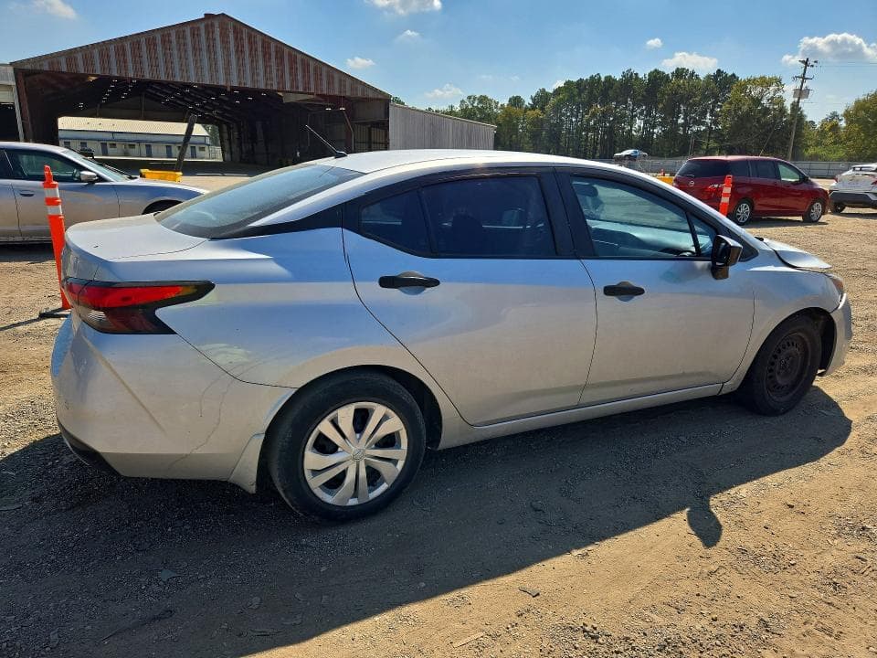 2020 NISSAN VERSA S 3