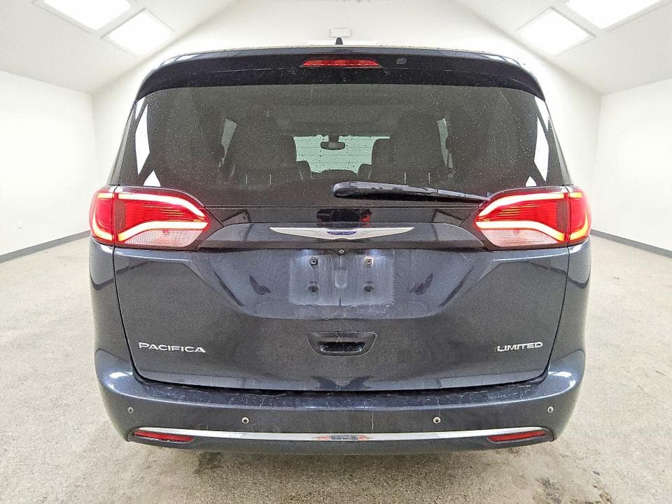 2020 CHRYSLER PACIFICA LIMITED 6