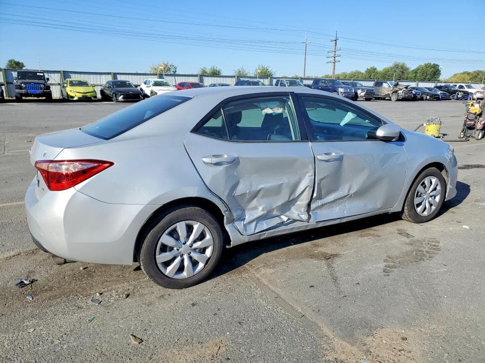 2017 TOYOTA COROLLA LE 3