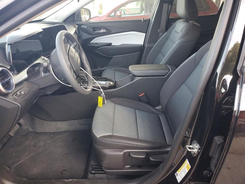 2026 CHEVROLET TRAX 1LT 7