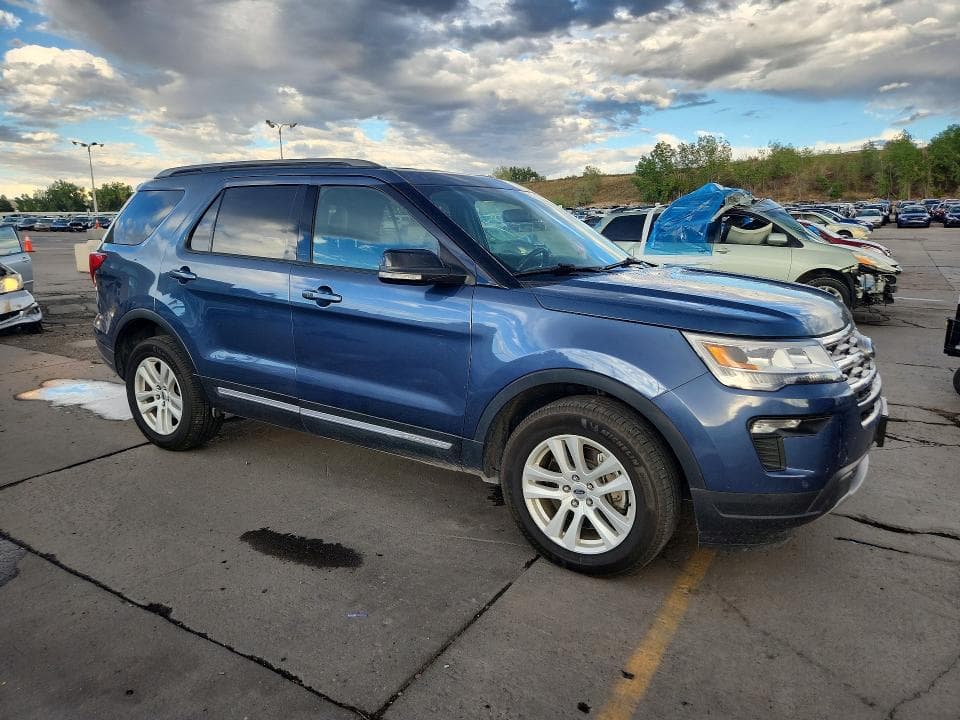 2018 FORD EXPLORER XLT 4