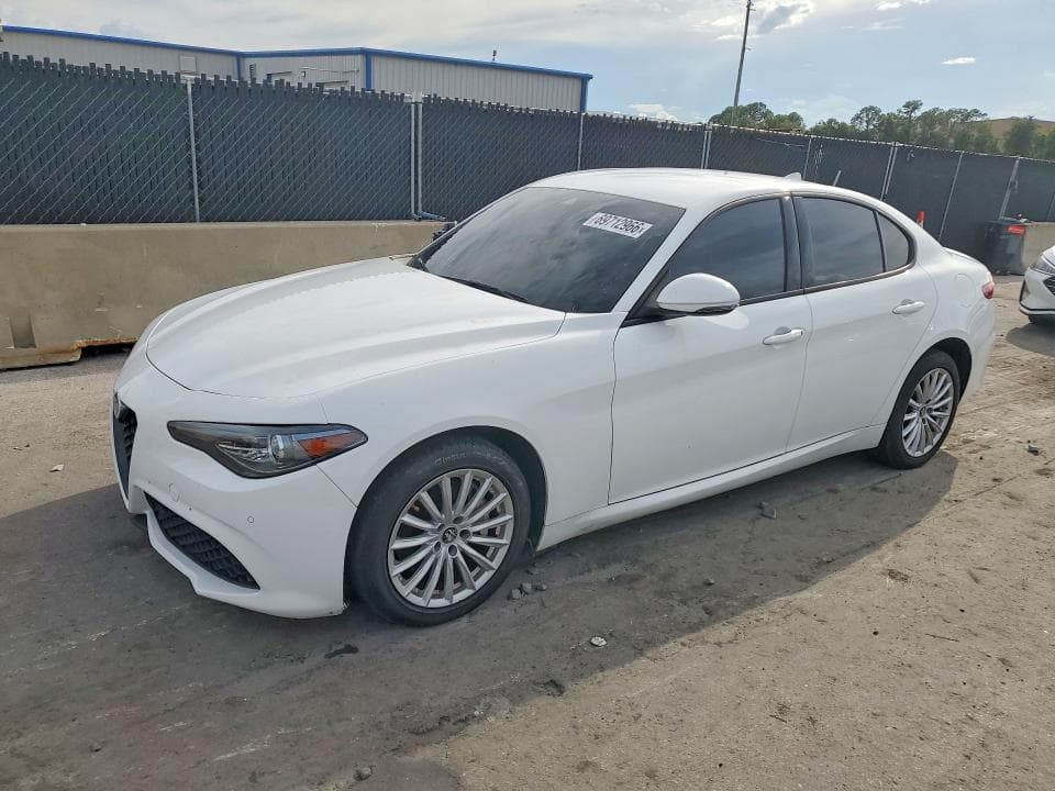 2022 ALFA ROMEO GIULIA