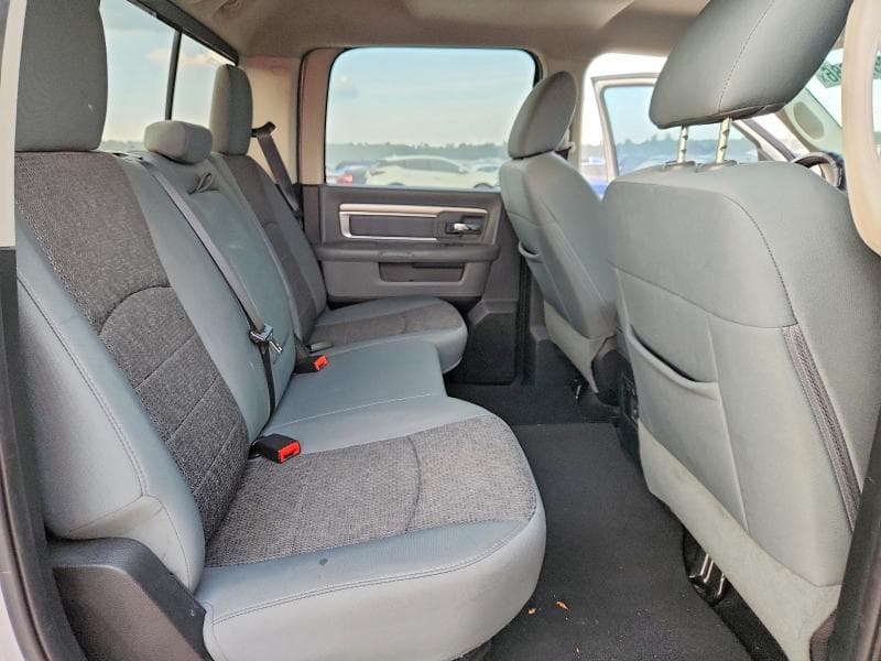 2017 RAM 1500 SLT 10