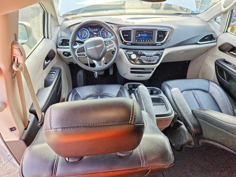 2021 CHRYSLER VOYAGER LXI 8