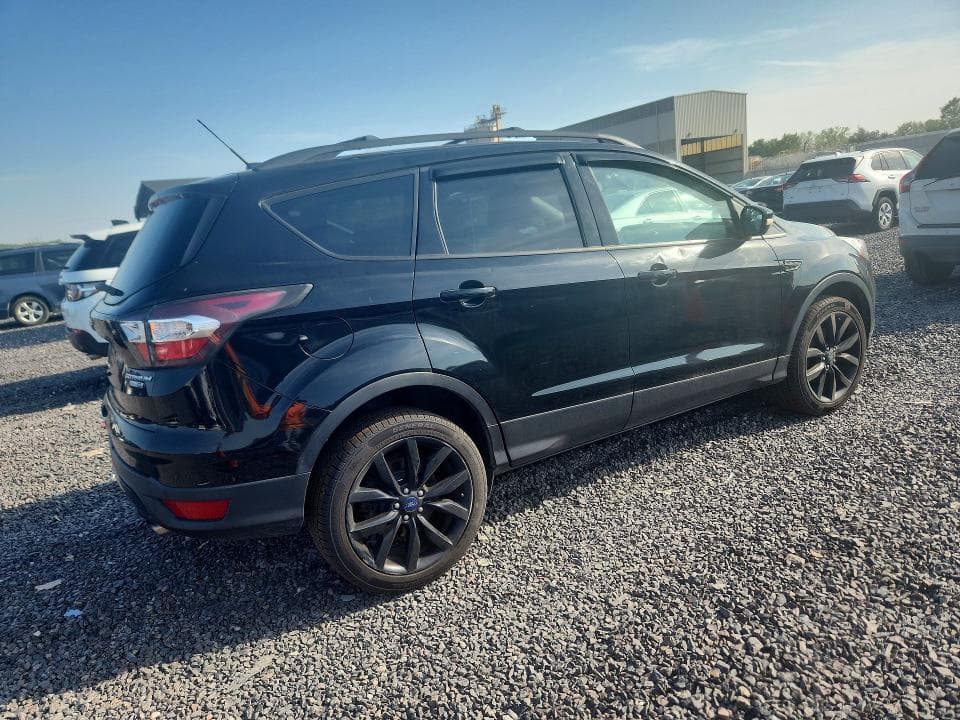 2017 FORD ESCAPE TITANIUM 3