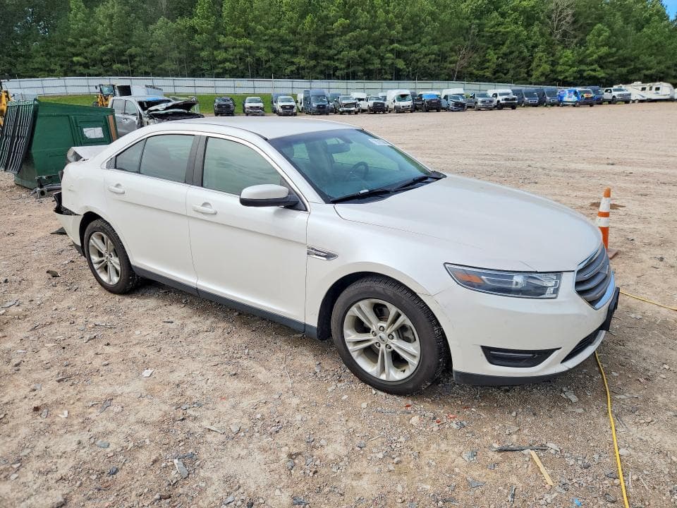 2017 FORD TAURUS SEL 4