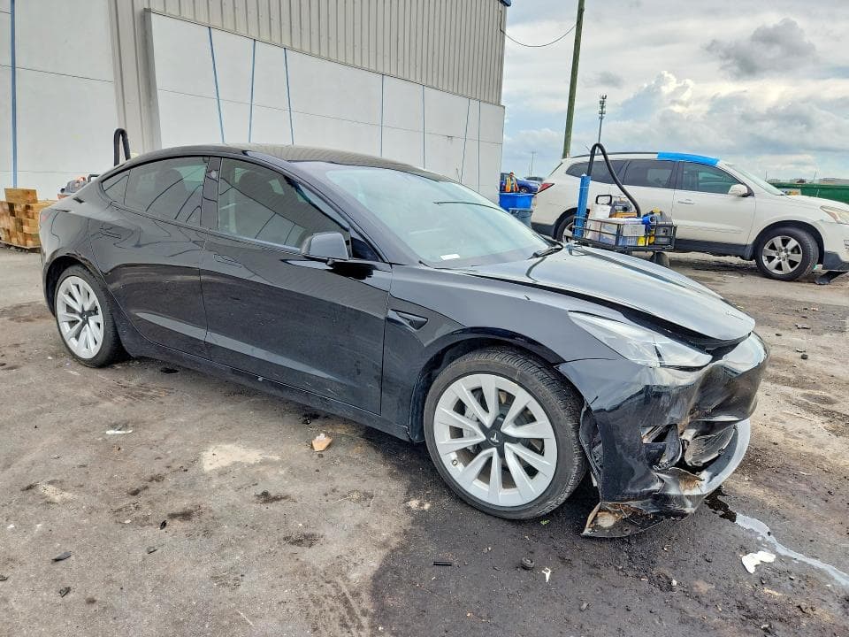 2023 TESLA MODEL 3 4