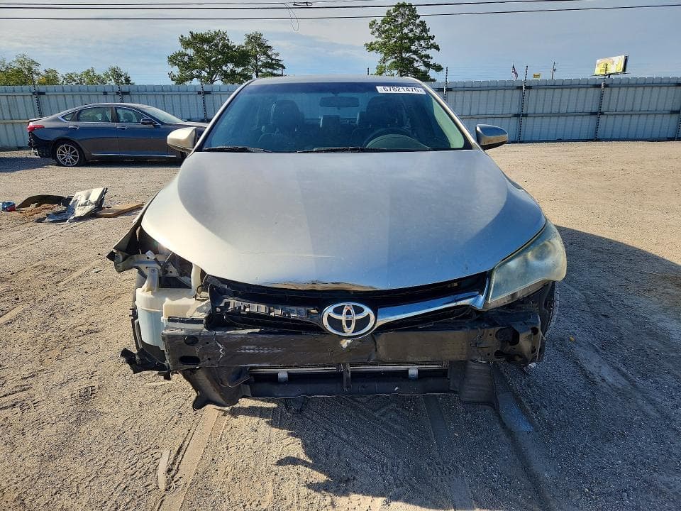 2017 TOYOTA CAMRY SE 5