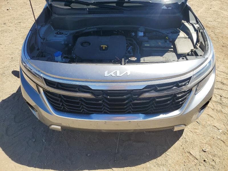 2025 KIA SELTOS S 11