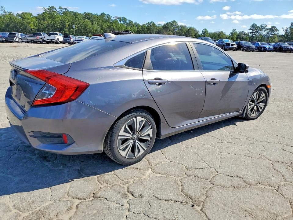 2017 HONDA CIVIC EX 3