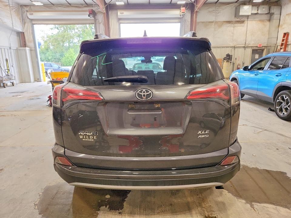 2017 TOYOTA RAV4 XLE 6