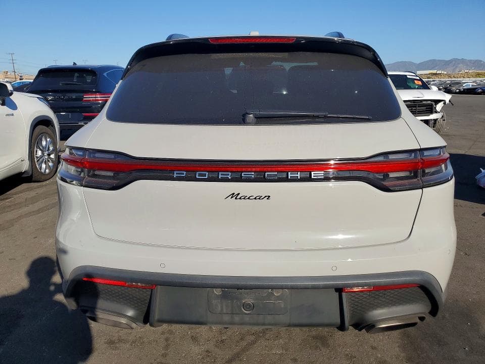 2022 PORSCHE MACAN 6