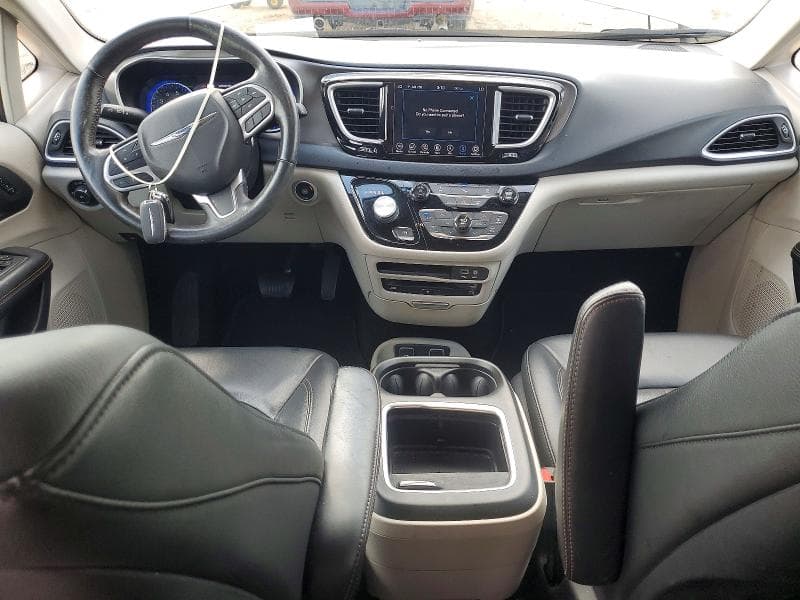 2020 CHRYSLER PACIFICA TOURING L PLUS 8