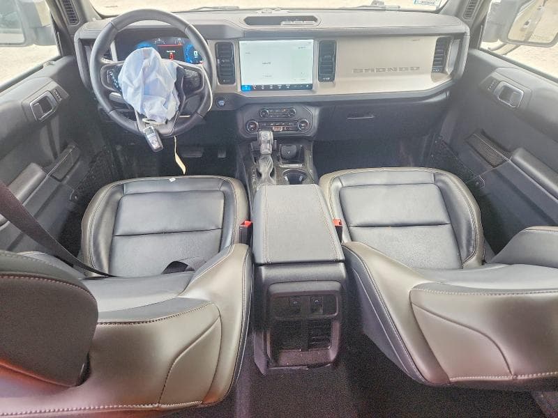 2025 FORD BRONCO OUTER BANKS 8