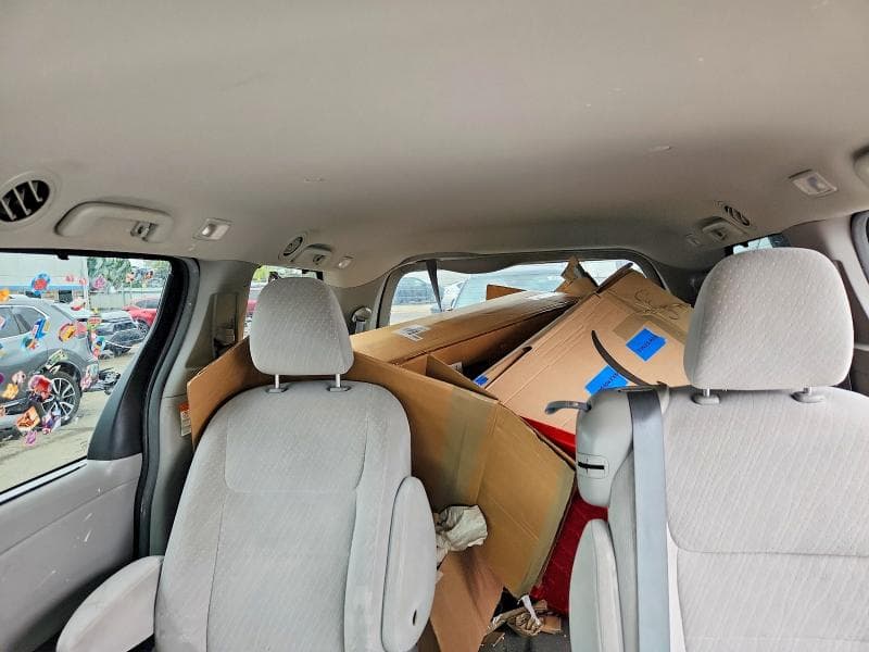 2017 TOYOTA SIENNA LE 10