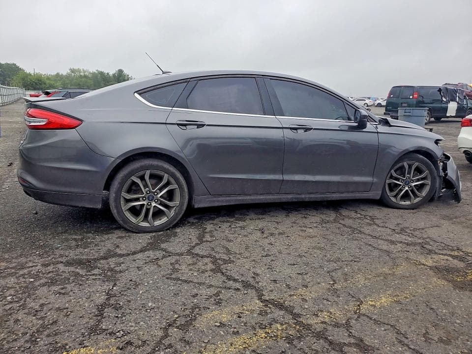 2017 FORD FUSION SE 3