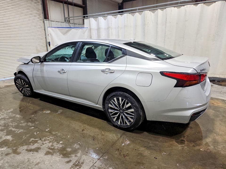 2025 NISSAN ALTIMA SV 2