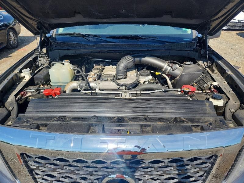 2017 NISSAN TITAN XD SV 11