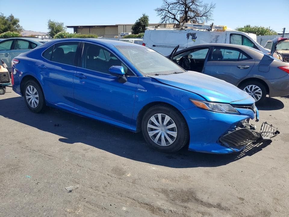 2020 TOYOTA CAMRY LE 4