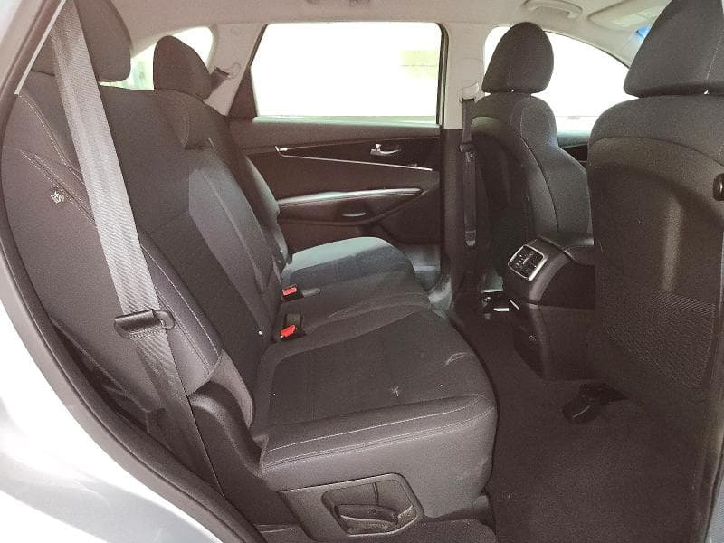 2019 KIA SORENTO LX V6 11
