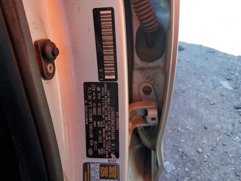 2017 KIA FORTE LX 12