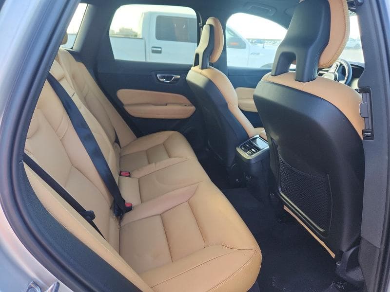 2018 VOLVO XC60 T6 11