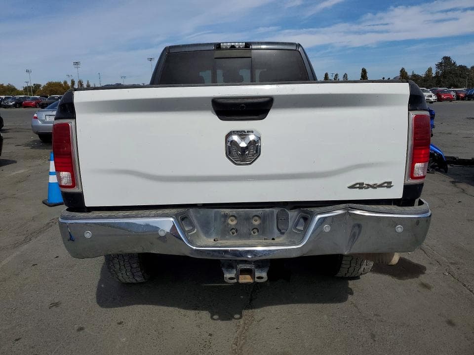 2018 RAM 2500 LARAMIE 6