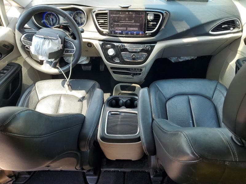 2022 CHRYSLER PACIFICA TOURING L 8