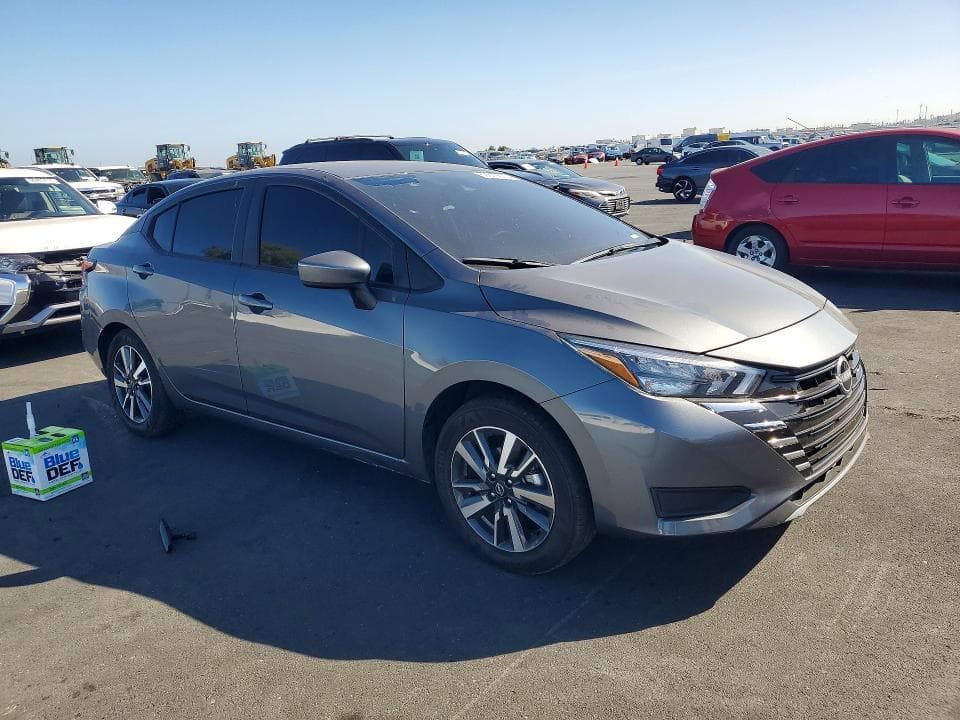 2025 NISSAN VERSA SV 4
