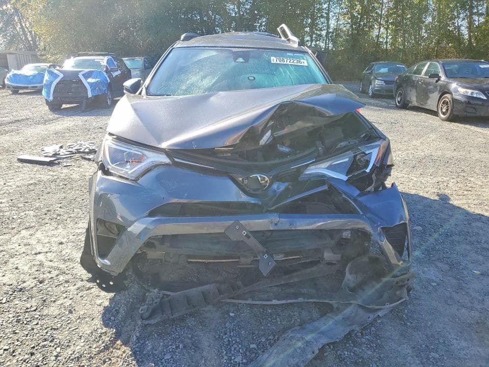2017 TOYOTA RAV4 LE 5