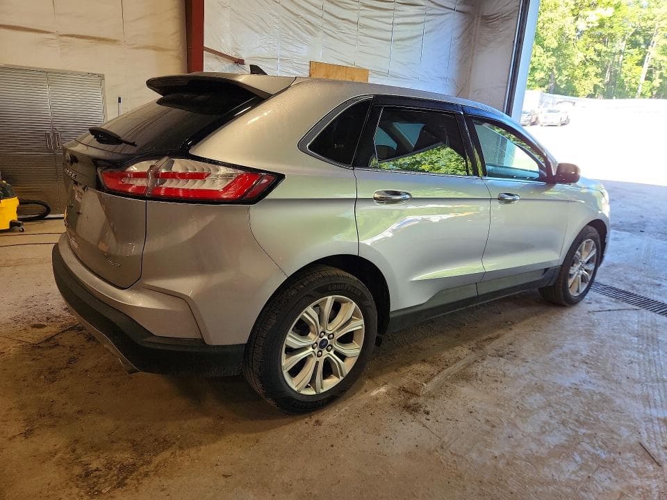 2022 FORD EDGE TITANIUM 3